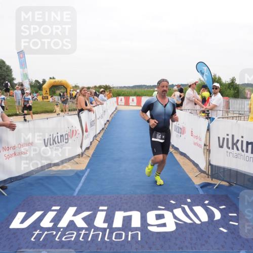 22.06.2025 - Viking Triathlon MichiJ http://msf.ph/oto/8132202 22.06.2025 15:43:51 Ziel 114 meine-sportfotos.de