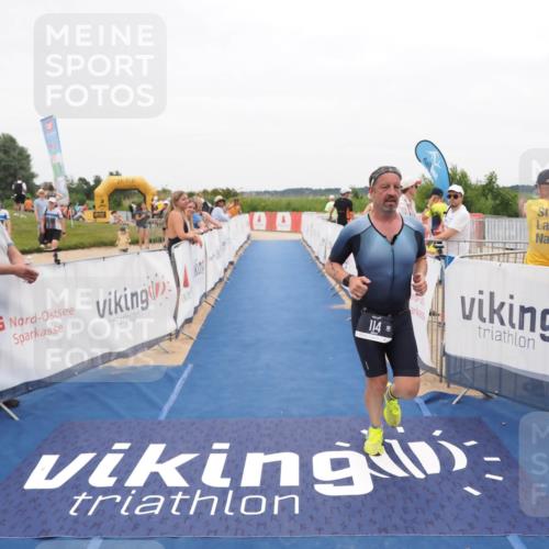 22.06.2025 - Viking Triathlon MichiJ http://msf.ph/oto/8132205 22.06.2025 15:43:52 Ziel 114 meine-sportfotos.de