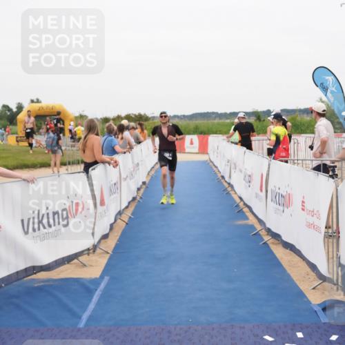 22.06.2025 - Viking Triathlon MichiJ http://msf.ph/oto/8132223 22.06.2025 15:44:24 Ziel 238 meine-sportfotos.de