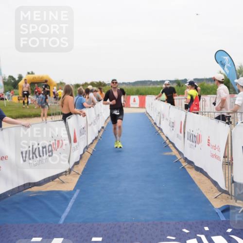 22.06.2025 - Viking Triathlon MichiJ http://msf.ph/oto/8132226 22.06.2025 15:44:24 Ziel 238 meine-sportfotos.de