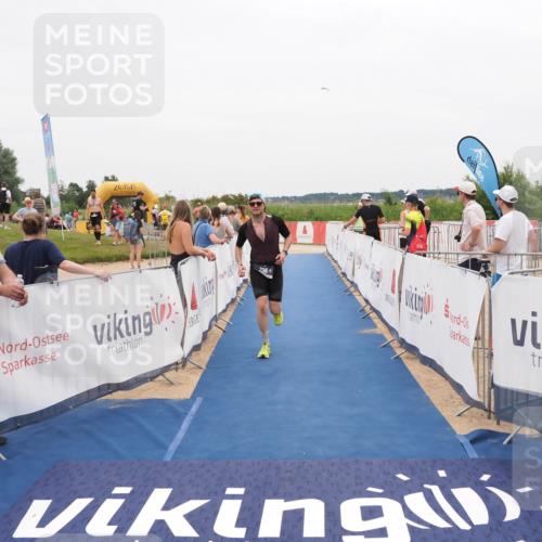 22.06.2025 - Viking Triathlon MichiJ http://msf.ph/oto/8132231 22.06.2025 15:44:25 Ziel 238 meine-sportfotos.de