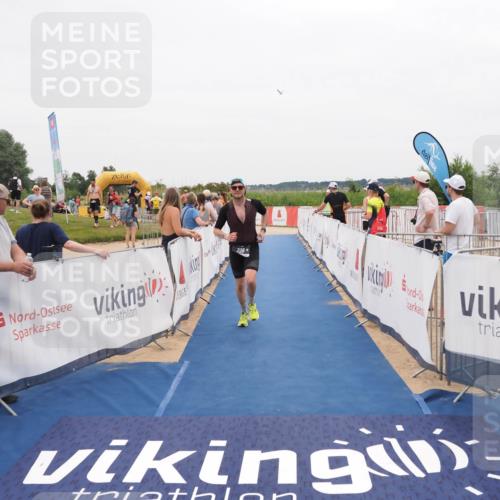 22.06.2025 - Viking Triathlon MichiJ http://msf.ph/oto/8132232 22.06.2025 15:44:25 Ziel 238 meine-sportfotos.de