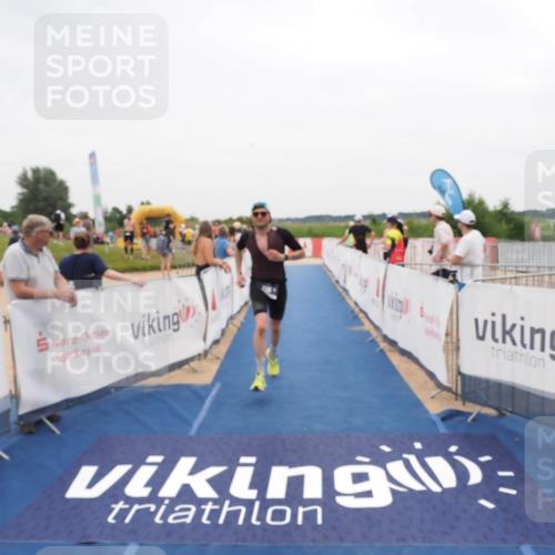 22.06.2025 - Viking Triathlon MichiJ http://msf.ph/oto/8132236 22.06.2025 15:44:26 Ziel 238 meine-sportfotos.de