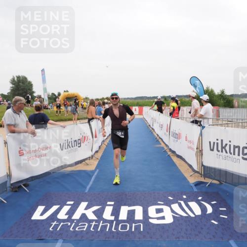 22.06.2025 - Viking Triathlon MichiJ http://msf.ph/oto/8132237 22.06.2025 15:44:26 Ziel 238 meine-sportfotos.de