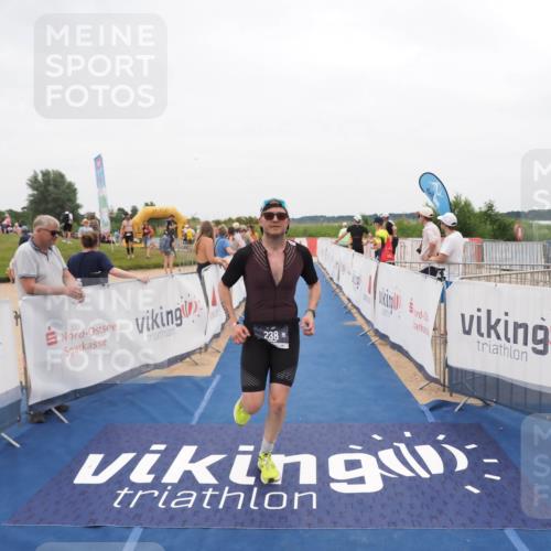22.06.2025 - Viking Triathlon MichiJ http://msf.ph/oto/8132241 22.06.2025 15:44:26 Ziel 238 meine-sportfotos.de
