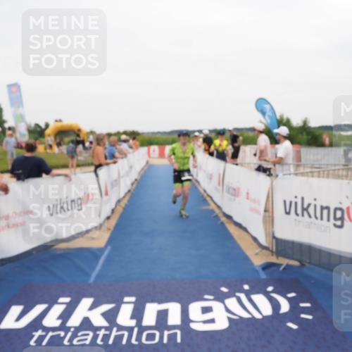 22.06.2025 - Viking Triathlon MichiJ http://msf.ph/oto/8132300 22.06.2025 15:44:44 Ziel 66, 84 meine-sportfotos.de