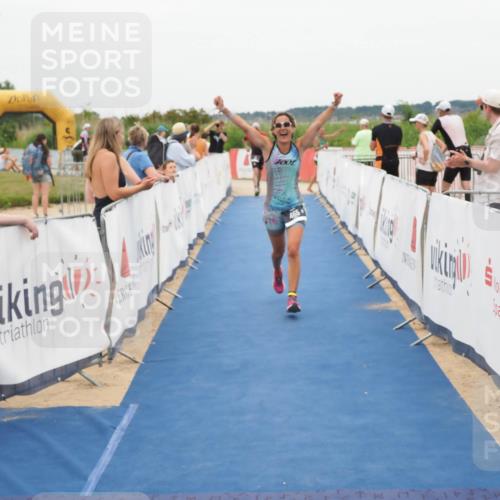 22.06.2025 - Viking Triathlon MichiJ http://msf.ph/oto/8132345 22.06.2025 15:45:04 Ziel 465, 511 meine-sportfotos.de