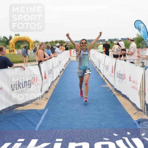 22.06.2025 - Viking Triathlon MichiJ http://msf.ph/oto/8132350 22.06.2025 15:45:05 Ziel 465, 511 meine-sportfotos.de