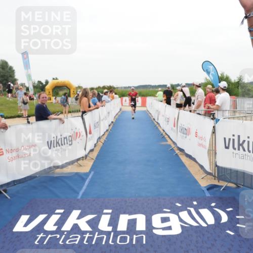 22.06.2025 - Viking Triathlon MichiJ http://msf.ph/oto/8132363 22.06.2025 15:45:06 Ziel 465, 511 meine-sportfotos.de