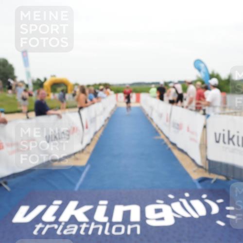 22.06.2025 - Viking Triathlon MichiJ http://msf.ph/oto/8132364 22.06.2025 15:45:06 Ziel 465, 511 meine-sportfotos.de
