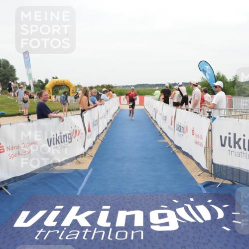 22.06.2025 - Viking Triathlon MichiJ http://msf.ph/oto/8132367 22.06.2025 15:45:07 Ziel 465, 511 meine-sportfotos.de