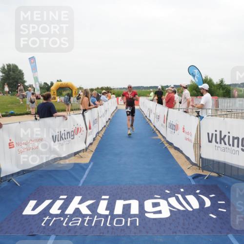22.06.2025 - Viking Triathlon MichiJ http://msf.ph/oto/8132380 22.06.2025 15:45:08 Ziel 465, 511 meine-sportfotos.de