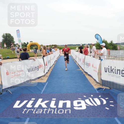 22.06.2025 - Viking Triathlon MichiJ http://msf.ph/oto/8132381 22.06.2025 15:45:09 Ziel 465, 511 meine-sportfotos.de