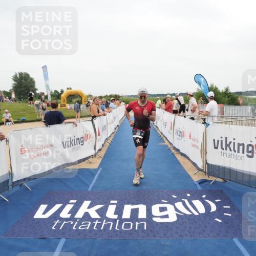 22.06.2025 - Viking Triathlon MichiJ http://msf.ph/oto/8132392 22.06.2025 15:45:10 Ziel 511 meine-sportfotos.de