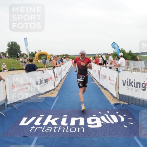 22.06.2025 - Viking Triathlon MichiJ http://msf.ph/oto/8132393 22.06.2025 15:45:10 Ziel 511 meine-sportfotos.de