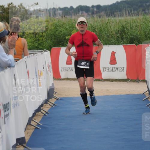 22.06.2025 - Viking Triathlon MichiJ http://msf.ph/oto/8132401 22.06.2025 15:45:38 Ziel 482 meine-sportfotos.de
