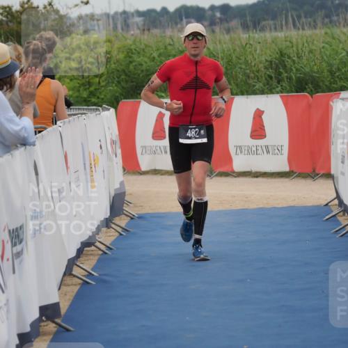 22.06.2025 - Viking Triathlon MichiJ http://msf.ph/oto/8132403 22.06.2025 15:45:39 Ziel 482 meine-sportfotos.de