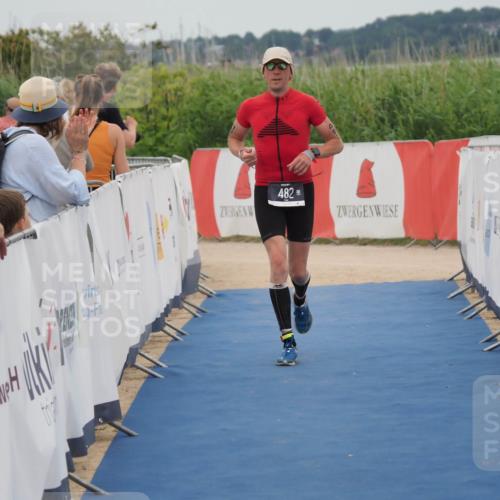 22.06.2025 - Viking Triathlon MichiJ http://msf.ph/oto/8132406 22.06.2025 15:45:39 Ziel 482 meine-sportfotos.de