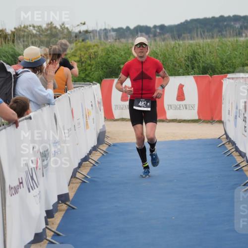 22.06.2025 - Viking Triathlon MichiJ http://msf.ph/oto/8132407 22.06.2025 15:45:39 Ziel 482 meine-sportfotos.de