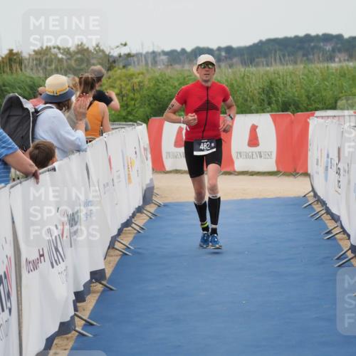 22.06.2025 - Viking Triathlon MichiJ http://msf.ph/oto/8132408 22.06.2025 15:45:39 Ziel 482 meine-sportfotos.de