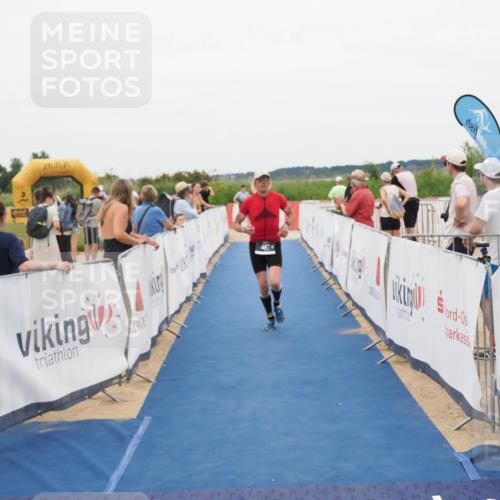 22.06.2025 - Viking Triathlon MichiJ http://msf.ph/oto/8132431 22.06.2025 15:45:42 Ziel 482 meine-sportfotos.de