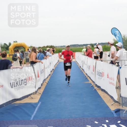 22.06.2025 - Viking Triathlon MichiJ http://msf.ph/oto/8132433 22.06.2025 15:45:42 Ziel 482 meine-sportfotos.de
