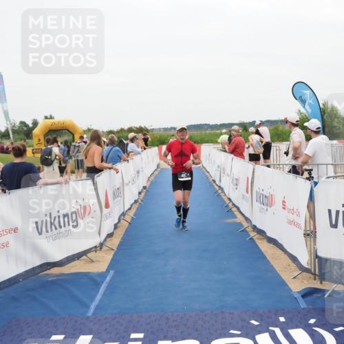 22.06.2025 - Viking Triathlon MichiJ http://msf.ph/oto/8132434 22.06.2025 15:45:42 Ziel 482 meine-sportfotos.de