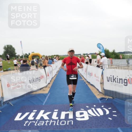 22.06.2025 - Viking Triathlon MichiJ http://msf.ph/oto/8132447 22.06.2025 15:45:44 Ziel 115, 482 meine-sportfotos.de
