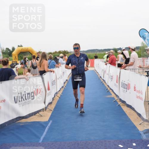 22.06.2025 - Viking Triathlon MichiJ http://msf.ph/oto/8132498 22.06.2025 15:45:55 Ziel 449 meine-sportfotos.de