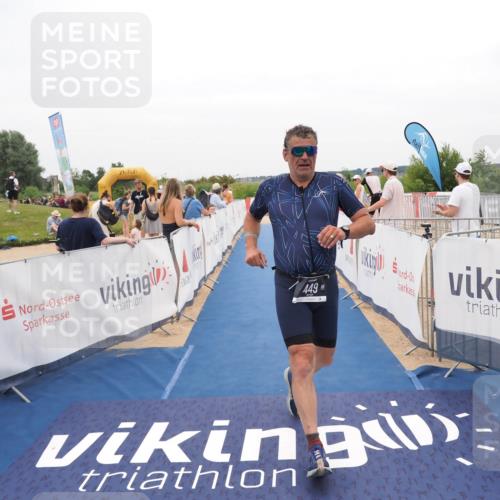 22.06.2025 - Viking Triathlon MichiJ http://msf.ph/oto/8132508 22.06.2025 15:45:56 Ziel 449 meine-sportfotos.de
