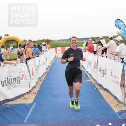22.06.2025 - Viking Triathlon MichiJ http://msf.ph/oto/8132543 22.06.2025 15:46:05 Ziel 412 meine-sportfotos.de
