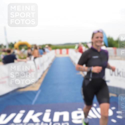 22.06.2025 - Viking Triathlon MichiJ http://msf.ph/oto/8132549 22.06.2025 15:46:06 Ziel 412 meine-sportfotos.de