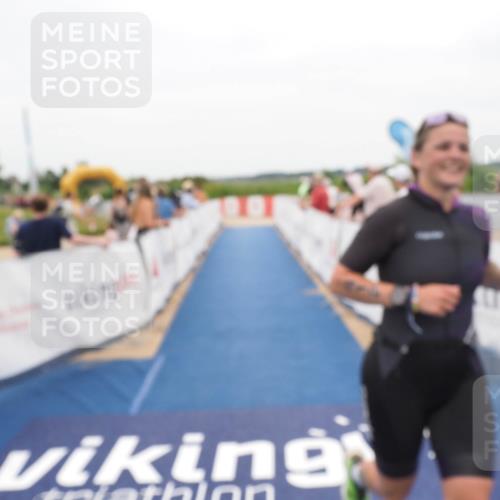 22.06.2025 - Viking Triathlon MichiJ http://msf.ph/oto/8132550 22.06.2025 15:46:06 Ziel 412 meine-sportfotos.de
