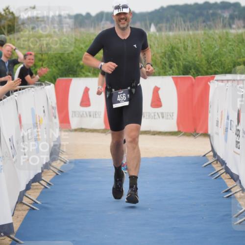 22.06.2025 - Viking Triathlon MichiJ http://msf.ph/oto/8132553 22.06.2025 15:46:43 Ziel 456 meine-sportfotos.de