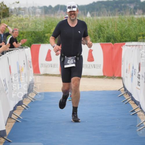22.06.2025 - Viking Triathlon MichiJ http://msf.ph/oto/8132554 22.06.2025 15:46:43 Ziel 456 meine-sportfotos.de
