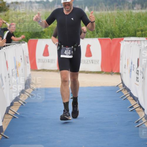 22.06.2025 - Viking Triathlon MichiJ http://msf.ph/oto/8132556 22.06.2025 15:46:43 Ziel 456 meine-sportfotos.de