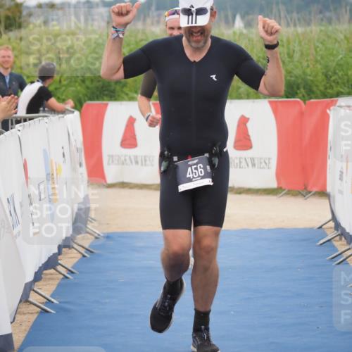 22.06.2025 - Viking Triathlon MichiJ http://msf.ph/oto/8132561 22.06.2025 15:46:44 Ziel 456 meine-sportfotos.de