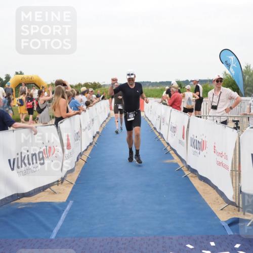 22.06.2025 - Viking Triathlon MichiJ http://msf.ph/oto/8132578 22.06.2025 15:46:46 Ziel 456 meine-sportfotos.de