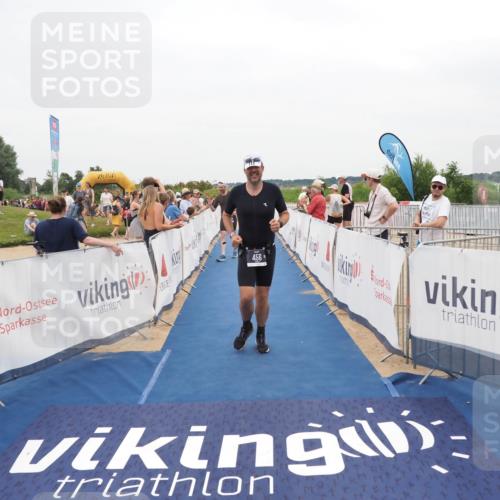 22.06.2025 - Viking Triathlon MichiJ http://msf.ph/oto/8132587 22.06.2025 15:46:47 Ziel 335, 456 meine-sportfotos.de