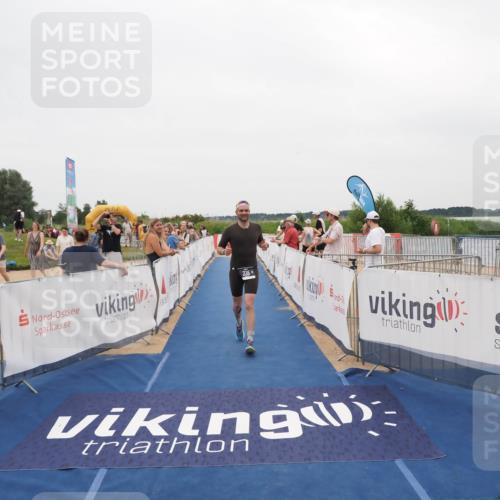 22.06.2025 - Viking Triathlon MichiJ http://msf.ph/oto/8132603 22.06.2025 15:46:53 Ziel 335 meine-sportfotos.de