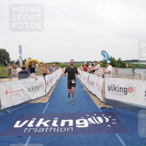 22.06.2025 - Viking Triathlon MichiJ http://msf.ph/oto/8132604 22.06.2025 15:46:53 Ziel 335 meine-sportfotos.de