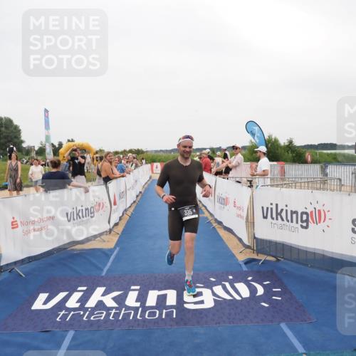 22.06.2025 - Viking Triathlon MichiJ http://msf.ph/oto/8132610 22.06.2025 15:46:54 Ziel 335 meine-sportfotos.de