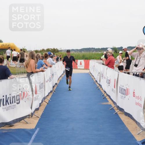 22.06.2025 - Viking Triathlon MichiJ http://msf.ph/oto/8132624 22.06.2025 15:47:20 Ziel 204 meine-sportfotos.de