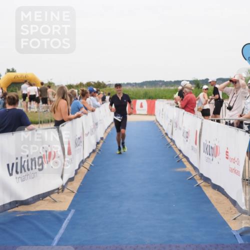 22.06.2025 - Viking Triathlon MichiJ http://msf.ph/oto/8132628 22.06.2025 15:47:20 Ziel 204 meine-sportfotos.de
