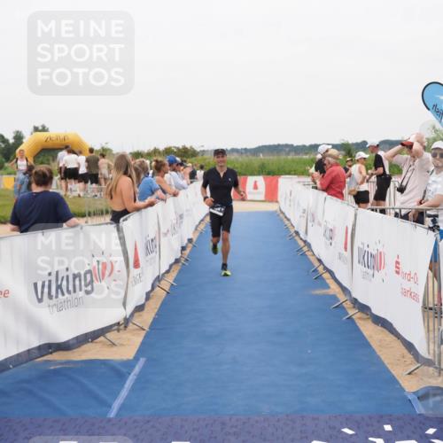 22.06.2025 - Viking Triathlon MichiJ http://msf.ph/oto/8132630 22.06.2025 15:47:20 Ziel 204 meine-sportfotos.de
