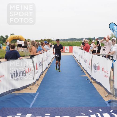 22.06.2025 - Viking Triathlon MichiJ http://msf.ph/oto/8132631 22.06.2025 15:47:20 Ziel 204 meine-sportfotos.de