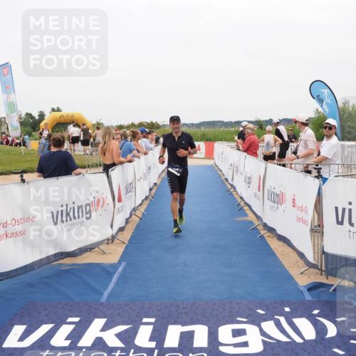 22.06.2025 - Viking Triathlon MichiJ http://msf.ph/oto/8132638 22.06.2025 15:47:21 Ziel 204 meine-sportfotos.de