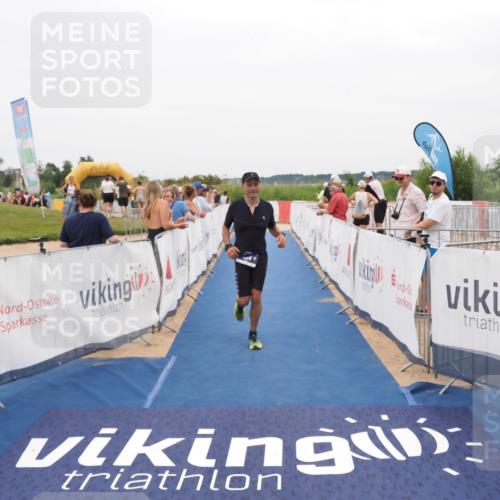 22.06.2025 - Viking Triathlon MichiJ http://msf.ph/oto/8132642 22.06.2025 15:47:22 Ziel 204 meine-sportfotos.de