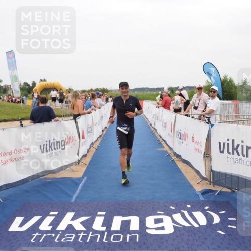 22.06.2025 - Viking Triathlon MichiJ http://msf.ph/oto/8132644 22.06.2025 15:47:22 Ziel 204 meine-sportfotos.de