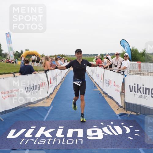 22.06.2025 - Viking Triathlon MichiJ http://msf.ph/oto/8132647 22.06.2025 15:47:22 Ziel 204 meine-sportfotos.de
